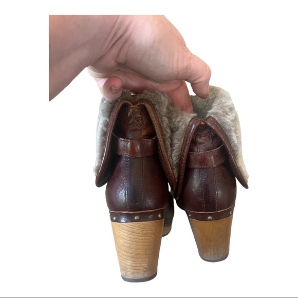 UGG lynnea brown leather Sherpa lined boots size 7 - Picture 3 of 10